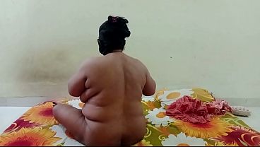 I see my big ass stepsister masturbate in her room