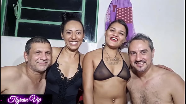 Sexo entre casais troca de mulheres 