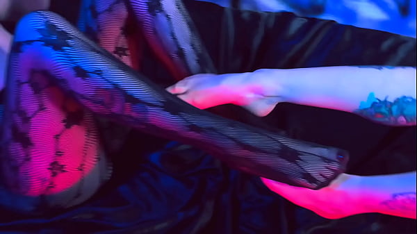 Hottie Babes Playing Footsies thumbnail