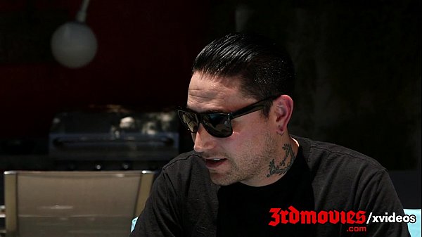 Play MP4 - Biance Breeze is a horny housewife