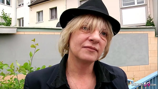 Funny German Granny Solo Masturbate For Money In Front Of Camera thumbnail