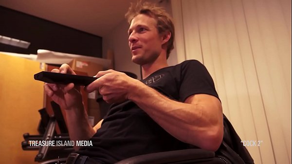 Straight daddy beats his meat 