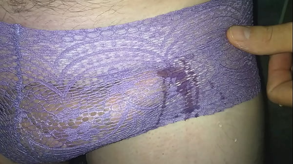 Play MP4 - Wife's panties