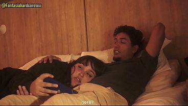 Play MP4 - Mi hermanastra notas mis perversas intenciones de follarle la garganta y ella se deja &lpar;casi nos descubren&rpar;