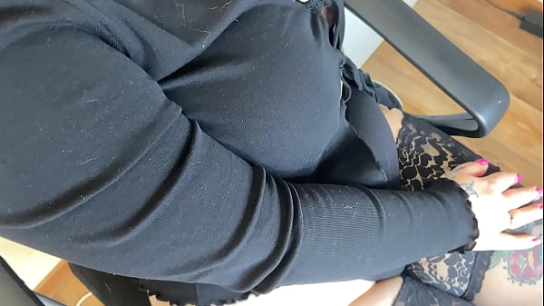 The boss willbe shocked by my hot work outfit I wantmy bossto fuckme and_I dressed up like a whore to seduce him