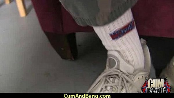 Nonton Supr Hot Ebony Chick Blows A Group Of White Dicks 25 thumbnail