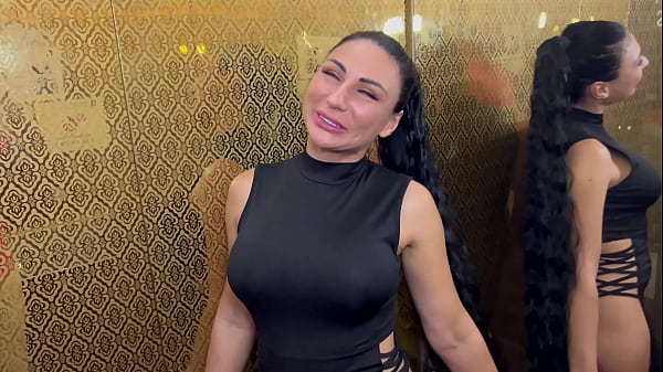 No panties at dinner &mdash; fucked like a slut on the kitchen bar