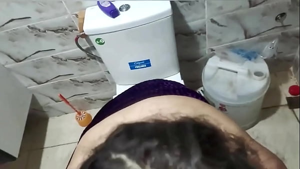 Play MP4 - Fuck my Arabic girlfriend in restroom fuck my pussy big arab cock