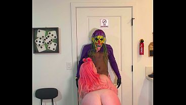 Thick White Hoe Keytheslurpologist Gets That Juicy Wet Wild Pussy Handled By Gibby The Clown! 