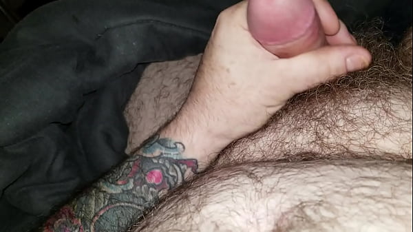 Play MP4 - Mike masturbates