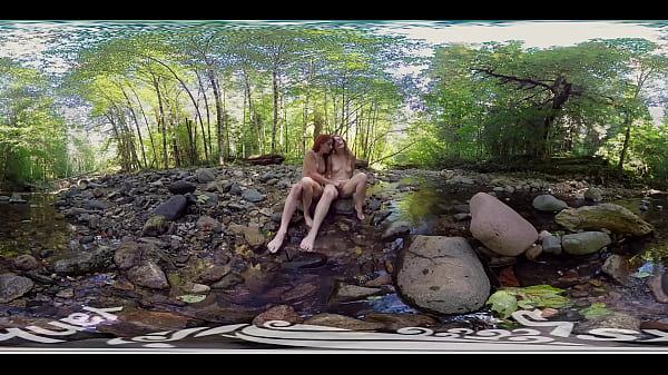 Amateur yanks les beauties ana and belle making out for you in this awesome 3d virtual reality video