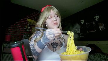 HIGH MUKBANG CHEESY RAMEN