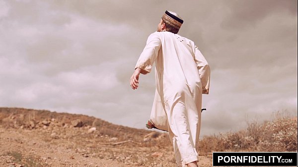 Play MP4 - PORNFIDELITY Karmen Bella Captures White Cock