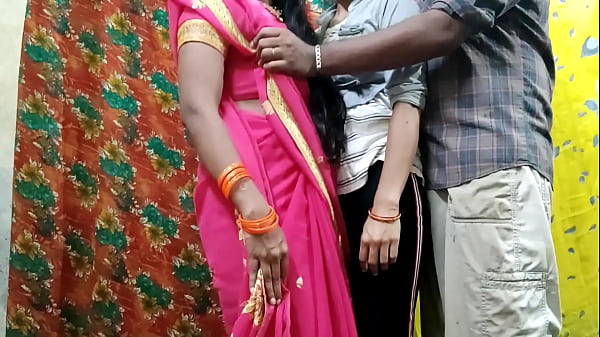 Play MP4 - मुंबई आशु और उसके बहन को एक साथ चोदा