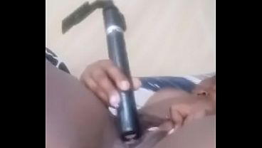 Calaryx - rubbing her pussy