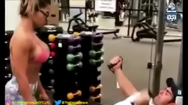 What is_her nameCOMO SELLAMA LA CHICA