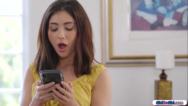 Play MP4 - Geek bffs strapon dp their former bully