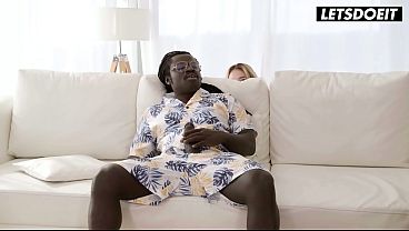 Play MP4 - Horny Teen Has BBC Fun At The Hostel with Step Mom's Boyfriend - HORNY HOSTEL