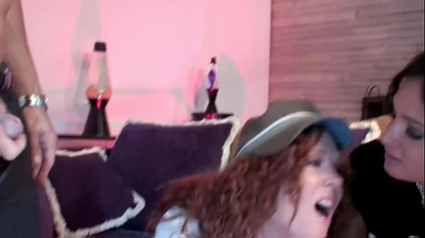 Play MP4 - group fuckfest - double penetration