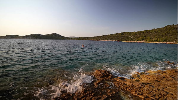 Nonton A Stranger On The Beach Asked Me To Rub Oil On Her, Explosive Finale On Her Face thumbnail