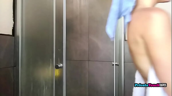 Nonton Hot Shower With Sexy Russian Girl Fingering Pussy thumbnail