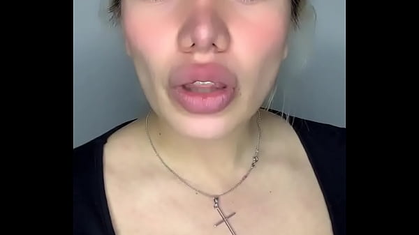 Ana Elisa enamorándonos video blusa_transparente