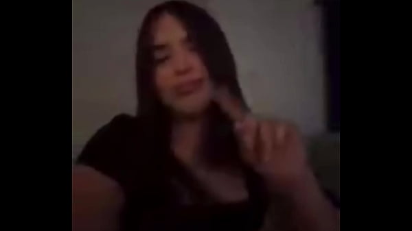 chichona ense&ntilde;a tetas 