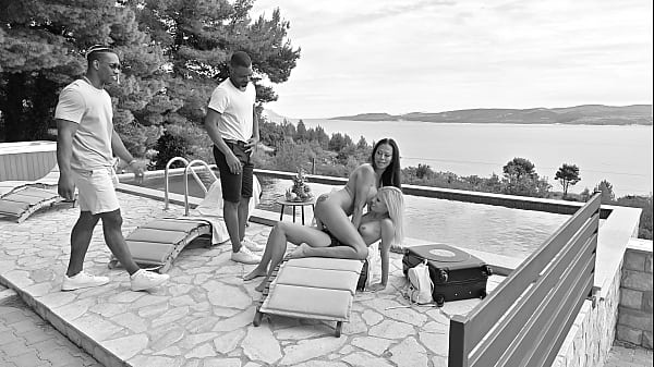 Vacation fling chapter 1 hot besties candee licious and olivia del rio share a strap on poolside gp3146 