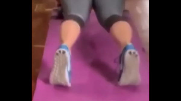 Nonton Provocando En Casa thumbnail