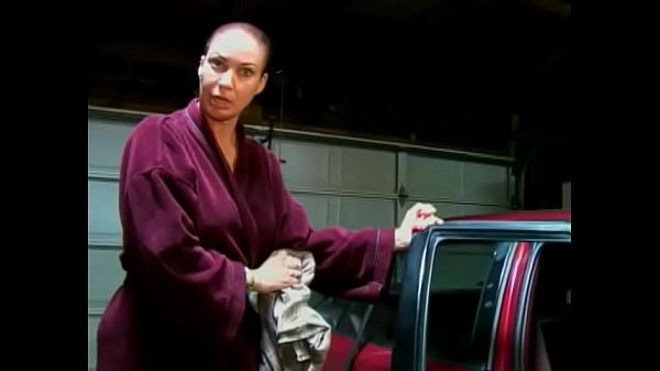 Gorgeous_darkhaired experienced_lady likes to speak low_Genitalese