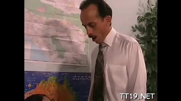 Dinky_sucking_followedby glamor Pollyfuck