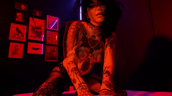 Tattooed Charmer Aurora Anarchy Receives A Delightful Creampie 