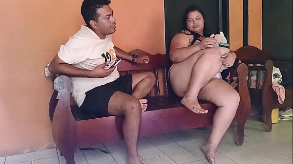 Nonton Me Gusta Tener El Guevo De Mi Hijastro Y Su Padrastro Dentro Me Encanta Que Los Dos Me Cogan Como Toda Una Puta thumbnail