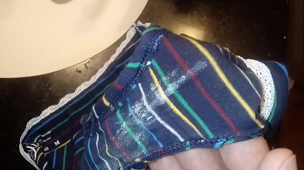 Play MP4 - Smelling sister in law's panties