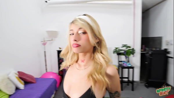 Amazing Butt! Thigh-Gap Puffy Pussy Beautiful Young Skinny Woman in Tight Leggings! 