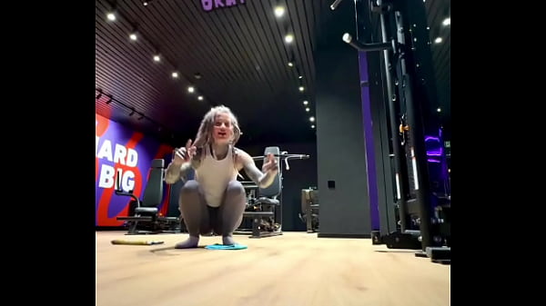Nonton Challenge Accepted?the Friend You Send This Video Who Can Do The Split Goes To The Gym Is Invited To Participate In The... thumbnail