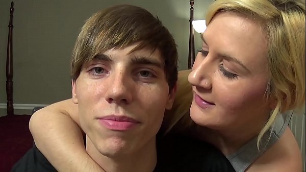 Play MP4 - Body Swap Stealing stepMom's Body