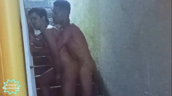 Zedroguinha Macetando O Novinho No Escad&atilde;o thumbnail