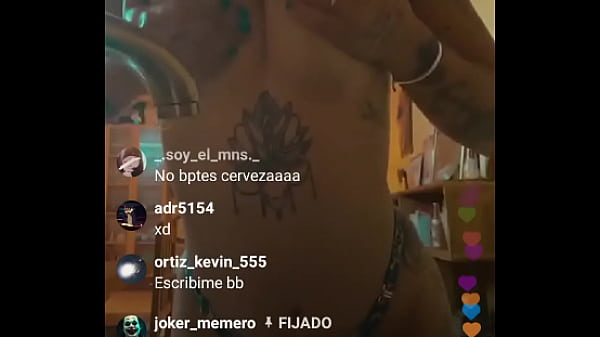 Chicaenseñalas tetasben Instagram