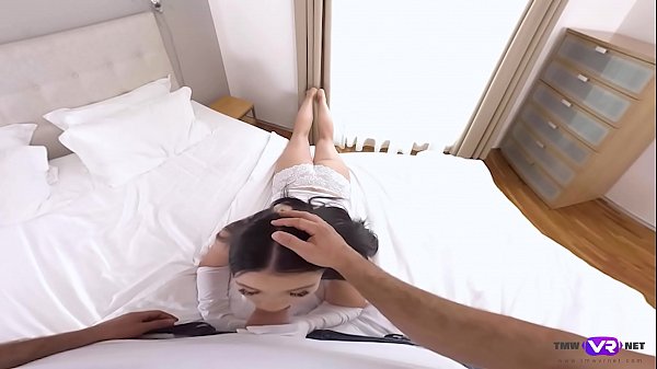 TmwVRnet.com - Chloe Bailey - I slap a fine_on your butt