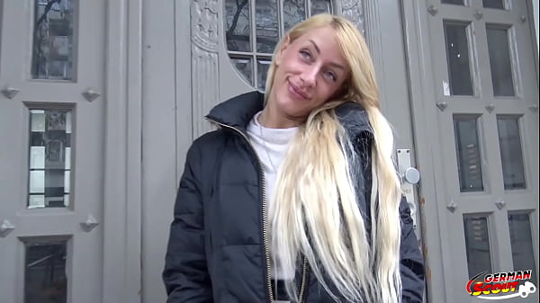 German Scout - Schlanke Sport Maus In Der Hauptstadt Auf Der Strasse Aufgerissen Und Gevoegelt thumbnail