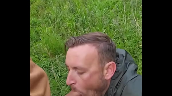 Get sucked off by Blokewelshxxx1 on one of our hikes in the Highlands ??????Would you join in if y ... 