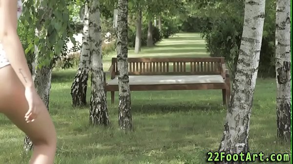 Babe gets toes cumshot