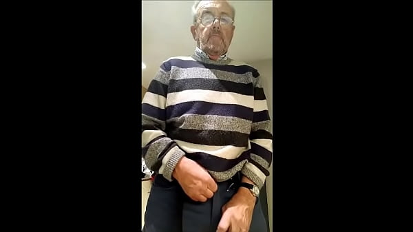 Play MP4 - 70 year old having a quick wank&period; bengeeman