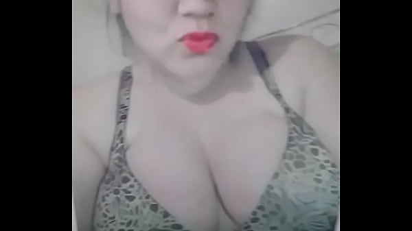 Valeria tetona quiere mas semen 