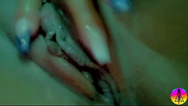 SINGLE PUTTING THE SEX TOY IN THE AGGRESSIVE ANAL