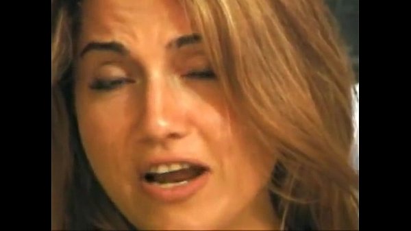 Play MP4 - So hot&comma; pretty and gorgeous MILF fucks