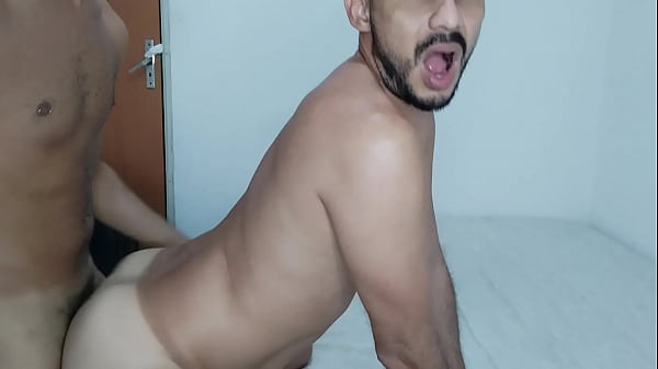 ELE LEITOU MEU CU AT&Eacute; ESPUMAR 