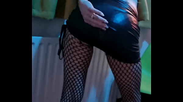 Play MP4 - Horny couple