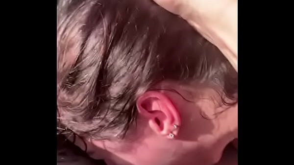 Play MP4 - Gozei na boca da vizinha no estacionamento do bar